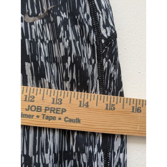 Nike Dri-Fit Womens Leggings Capri Running Patterned Stripes Black Gray Small - Picture 7 of 14